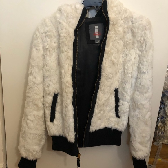 Fur jacket - Picture 2 of 2